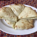 アジアン食堂 - チーズナン