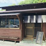 三好うどん - 外観  ガラスには私の愛車が薄っすらとf^_^;