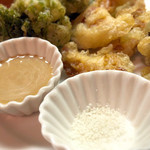 キッチンひとさら - パセリ、鶏肉、茄子のフリッター