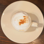 モンテ - ランチコース 1650円 のカプチーノ シナモンパウダー