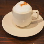 モンテ - ランチコース 1650円 のカプチーノ シナモンパウダー