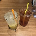 Eggs'n Things - アイスティー とジンジャーレモネード