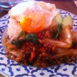 東京タイ料理 - パッガパオカオ