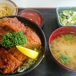 御食事処 成駒 - ソースかつ丼（ヒレ）
