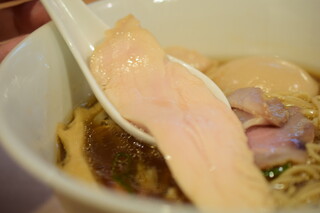 Ramen Hayashida - 【特製醤油らぁ麺@税込1,000円】鶏むね肉のチャーシュー