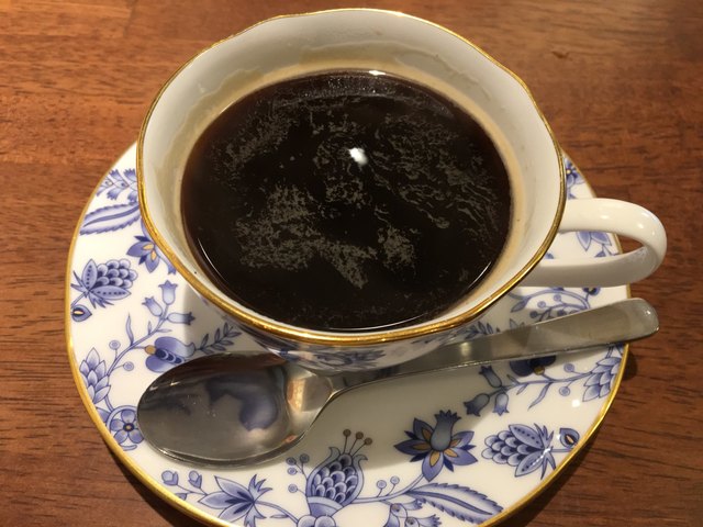 本山 de cafe HARUJI (ハルジ)>