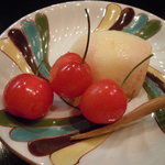 斗々屋 - ◆デザートは香川･飯山産のモモと佐藤錦