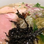クラム＆ボニート 貝節麺ライク - 後半は貝ペーストで味が変化