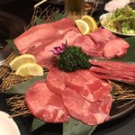 本場特選近江牛 焼肉 すき焼き 池もと - 