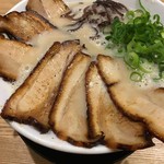 濃厚煮干とんこつラーメン 石田てっぺい - 