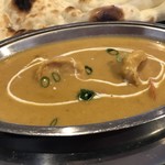 本格印度料理バターチキン - エビカレー
            