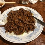 慶福楼 - 牛肉細切りの味噌炒め    ネギとの相性がバッチリ