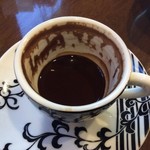 エルトゥールル - トルココーヒーはこれくらい粉が残りました
