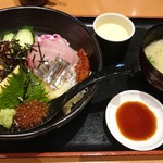 Sakanaya Asajirou - 海鮮丼