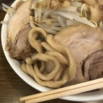 眞久中 - ラーメン大盛(麺400g、野菜、脂、ニンニク)