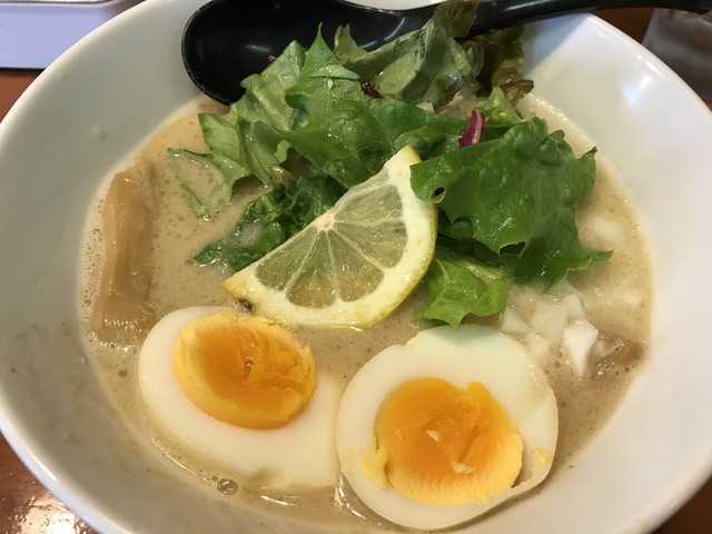 麺者屋ちくわ>