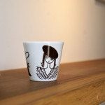エムディーコーヒー ダイレクト - エスプレッソの小さなカップのデザインが素敵で撮らせていただきました。