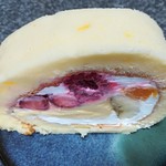 ハッピーベリー - フルーツロールケーキ
