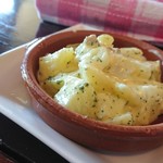 カフェ シエスタ - アンチョビポテト　アリオリソース