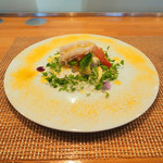 ビストロアム - ランチコース 4484円 の蟹みそのフラン オレンジのソース カリフラワーのピュレ