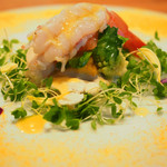 ビストロアム - ランチコース 4484円 の蟹みそのフラン オレンジのソース カリフラワーのピュレ