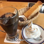 コメダ珈琲店 - クリームコーヒー520円（税込）＋モーニングCセット（無料）