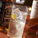 シュハリ・テンマ - ワイン・ウイスキー・カクテルと多種多様のお酒をご用意してお待ちしてます。