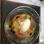 ルグドゥノム ブション リヨネ - 柑橘フルーツサラダ