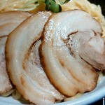 一合舎 - 【2018.5.6(日)】超重厚魚介つけめん(並盛・250g)1,100円のチャーシュー