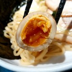 一合舎 - 【2018.5.6(日)】超重厚魚介つけめん(並盛・250g)1,100円の味玉