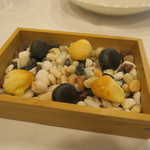 LE CIEL - 30年5月　ポンデケージョ、烏賊墨マカロン