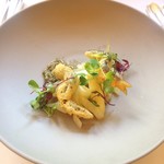 ル・ブルギニオン - 稚鮎のベーニエとホワイトアスパラガスの前菜