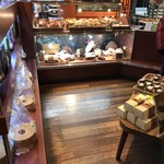 パティシエ エス コヤマ - 店内