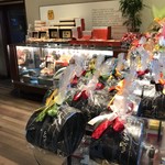 パティシエ エス コヤマ - 店内