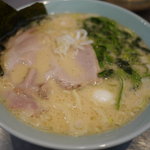 丸花 - 醤油豚骨ラーメン