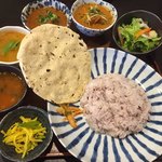 月と亀 - 筑前インド定食1650円
