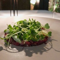 THE KAWABUN NAGOYA - 燻製の香りをつけた桜肉とホワイトアスパラガス