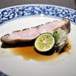 茶禅華 - 香港烤魚（金目鯛の焼物）は、火入れが神