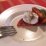 Giuliani Ristorante E Pizza - 1804_Giuliani Ristorante E Pizza_Caprese＠63,000Rp(カプレーゼ)