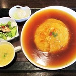 CUISINE China 凛 - Aランチ（メイン 天津飯）980円 + 大盛り 250円 ＝ 1,230円。　　　　　2018.05.06