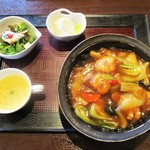 CUISINE China 凛 - Aランチ（メイン 海鮮飯）980円 + 大盛り 250円 ＝ 1,230円。　　　　　2018.05.06