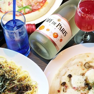 ゆったり 3時間飲み放題付きコース 全6品 おひとり様 2 500円 300種以上のカクテル飲み放題 バー ムーンウォーク 東心斎橋店 Bar Moon Walk 心斎橋 ダイニングバー 食べログ