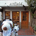 今日は久しぶりに
          昭和町にあるカフェ『シーフィールド(c‐field)』さんに
          おじゃましました～♪