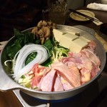 nagoyatebasakihonetsukimomoyakikaraagesoudoriya - 佐賀ふもと赤鶏の水炊き