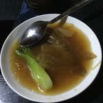 中国精進料理 凛林 - ５つに切り分けてもお皿から溢れる大きさ