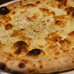 ピッツェリア・エ・バール・レガーメ - クワトロ