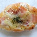 大石パン店 - チーズベーコンパン