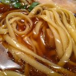 金久右衛門 - 金久右衛門 梅田店  三強醤油（太麺） 麺アップ