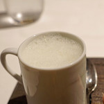 リストランテ ラストリカート - 前菜　温かい新玉ねぎのスープ