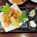 酒肴商店 アジト - 小海老のかき揚げ？